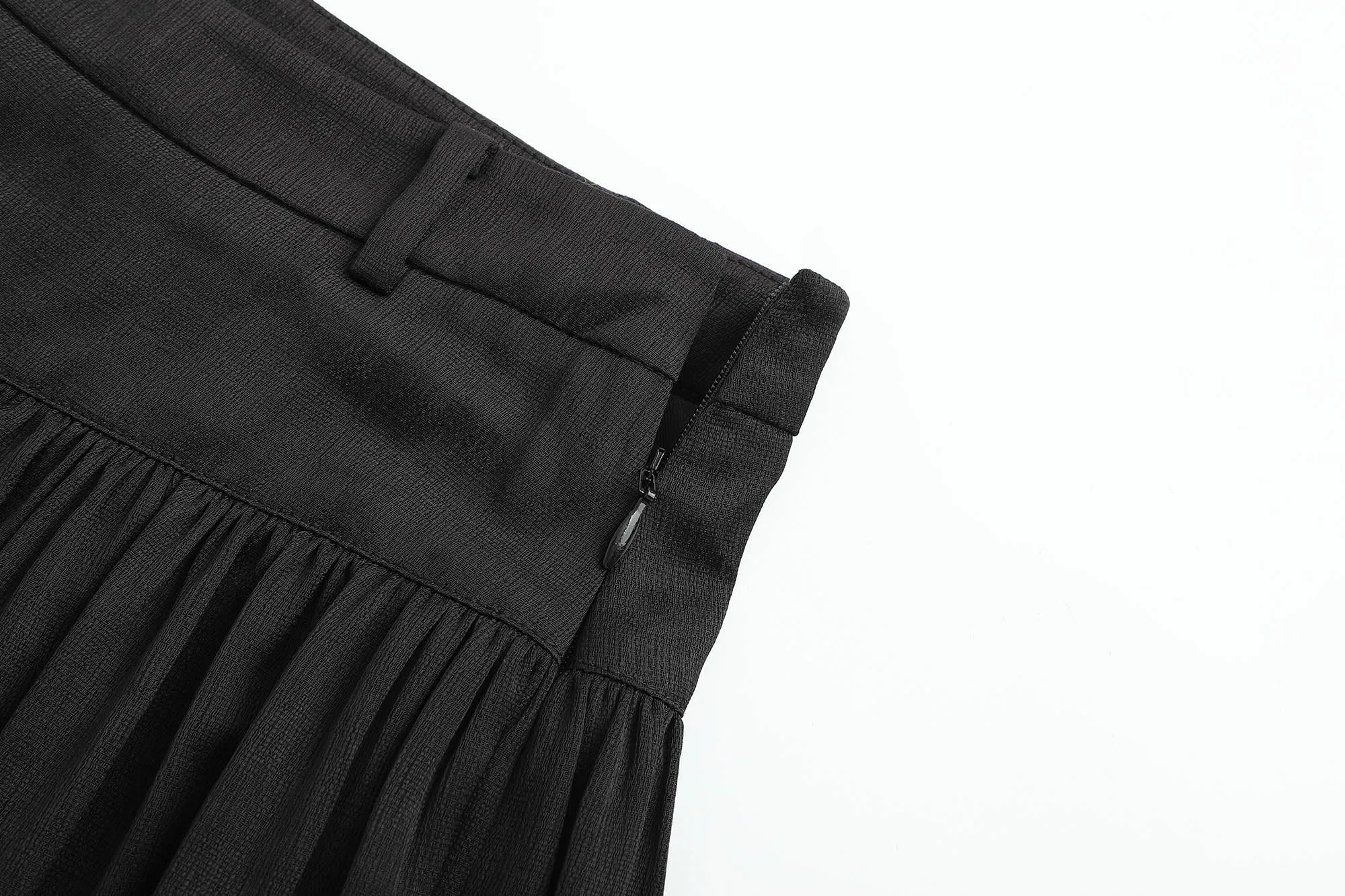 High-Waisted Tiered Skirt in Black