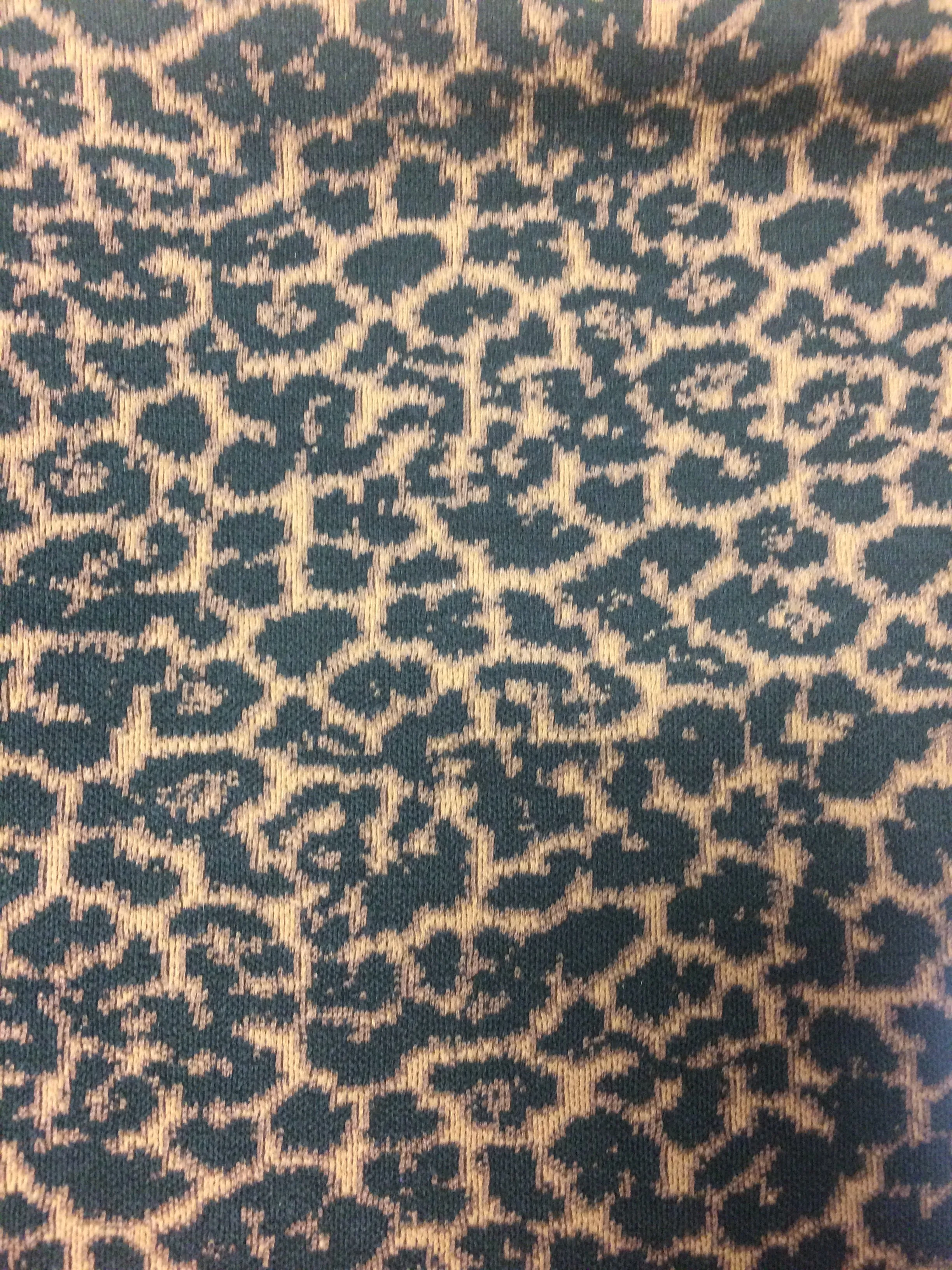 POLY SPANDEX JACQUARD LEOPARD 270 GSM