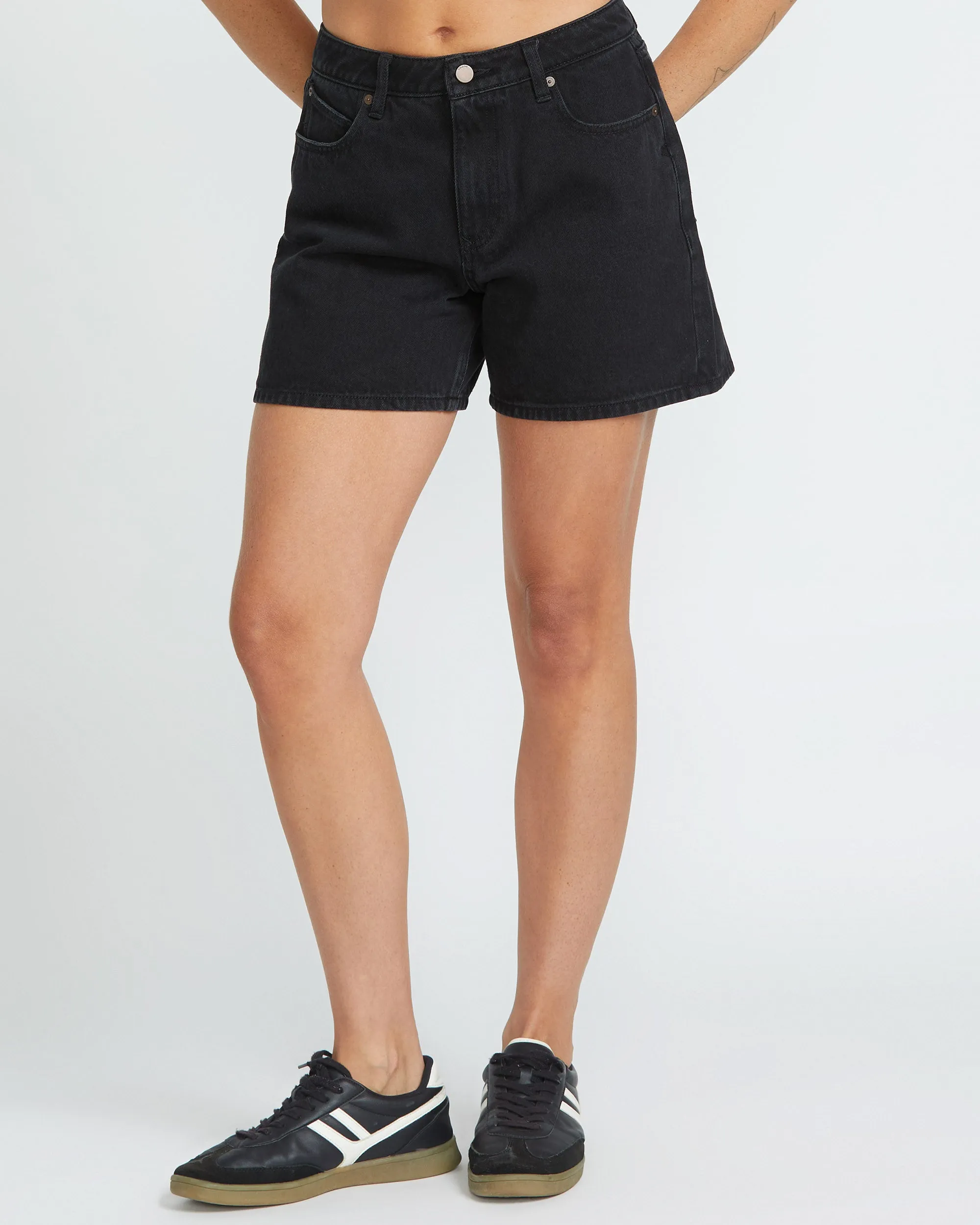 Stoned Boyfriend Short - BLACK